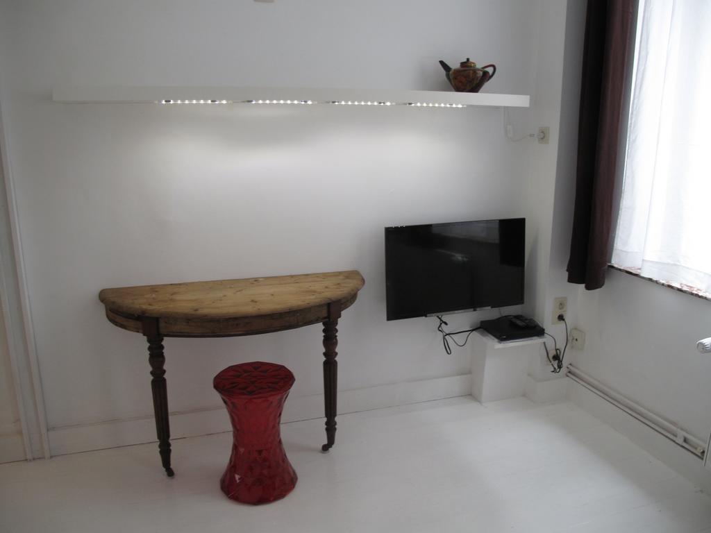 Apartment Jules & Jim Dinant Bilik gambar