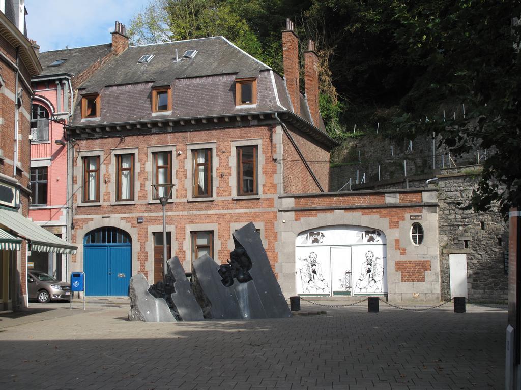 Apartment Jules & Jim Dinant Luaran gambar